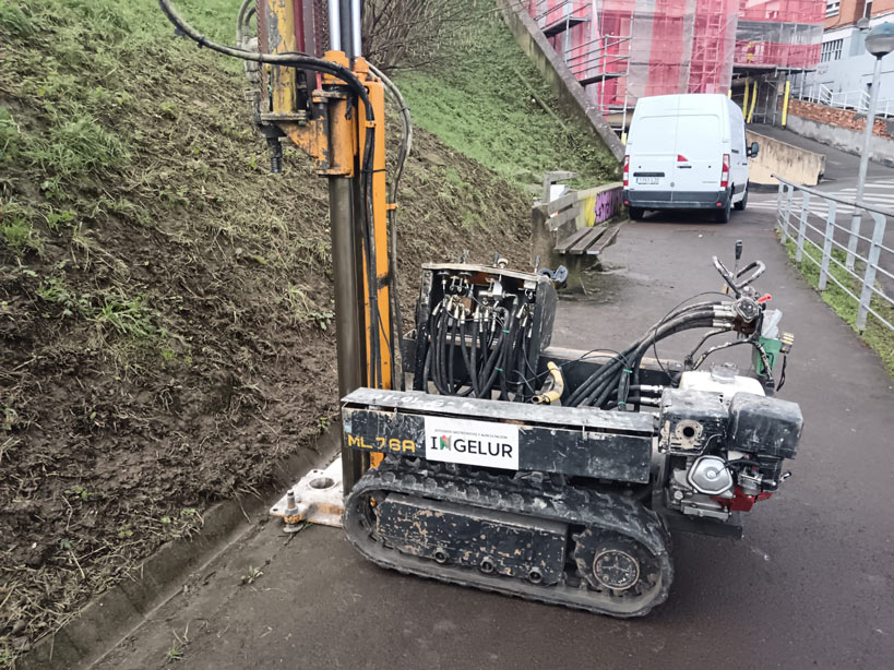Empresa de sondeos con máquina de perforación en Barakaldo 3
